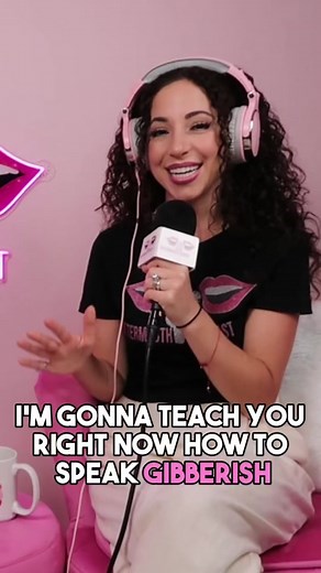 Listen to @Chattermouth Podcast 👄🎙️ available on spotify, youtube, or apple podcasts❤️ #podcast #gibberishchallenge #gibberish #learngibberish #speakgibberish #podcaster