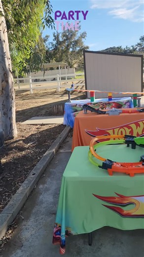 CALIFORNIA TRACKMASTER on Instagram: "Sweet party set up! Weather so nice I don't need the easy up!"