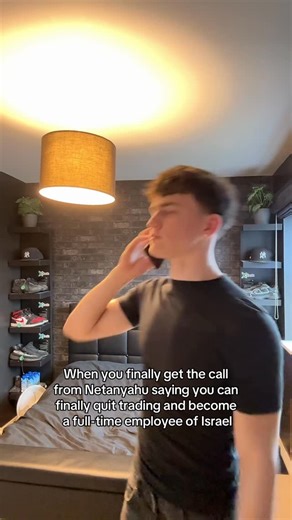 Ben | Day Trader on Instagram: "Getting to that Jewish money📱 - #daytrading #funny"