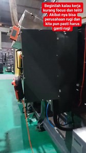 77K views · 157 reactions | Kerja di mesin tuh butuh konsentrasi tinggi kalau tidak bisa kecelakaan pasti mengintai Buat para kuli tetap semngat dan juga tetap focus  #fbpro #fyp #viral #kuli #molding #injection #blowpet #jangkauanluas #fbprofesional | Yusuf Fxs Channel | Facebook