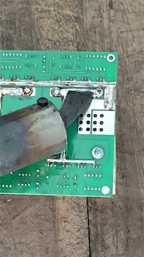 PCB soldering #electionics #pcb