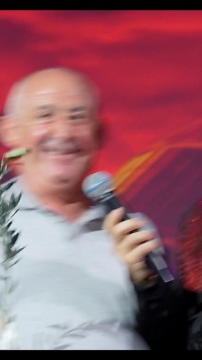 628K views · 5.9K reactions | Sois el mejor público del mundo!!! #monologos #monólogo #humor #humorenespañol #comicoespañol #comediante #risas #humorargentino #humorlatino #humormexicano #standup #risas #risa #comedia #comico #juandavila | Juan Dávila | Facebook