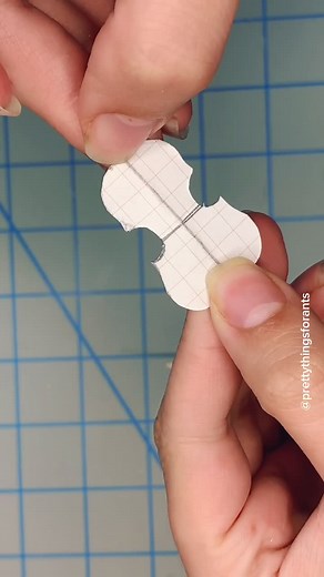 Dollhouse miniature violin #dollhouse #miniature #miniaturetiktok #btsroombox #artist #art #diy #craft #fyp