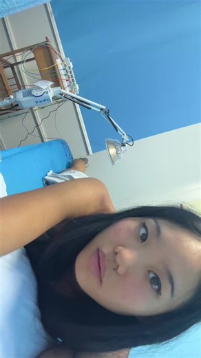 Chinese electro-acupuncture 😬 #acupuncture #chinese #sprainedankle #treatment #tcm #electroacupuncture #medicine