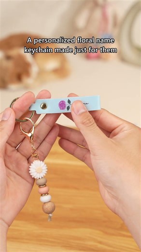 Personalized Floral Keychain | UV Printed Daisy Design