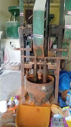 #Red Chilli🌶️🌶️🌶️🌶️🌶️ powder making🥵🥛#india