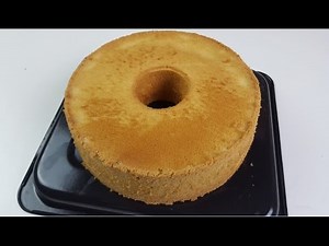 Pandan Chiffon Cake (香兰 雪纺蛋糕)