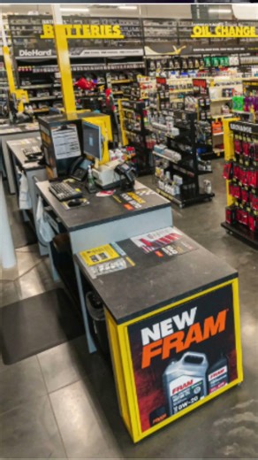 Being Famous #flyingwrenches #fordf150 #mechanic #famousshorts #mechanicproblems