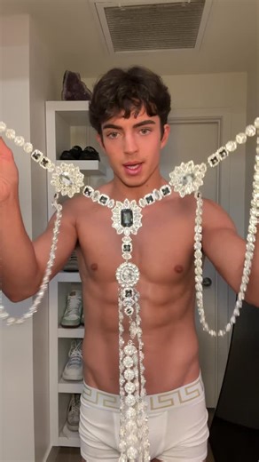 Matthew on Instagram: "Styling my body chain 🤍🩶🖤 what should I make next? - #mensoutfits #bodychain #diyfashion #bodyjewelry #mensfashiontrends #dolceandgabbana #fw22 #upcycling"