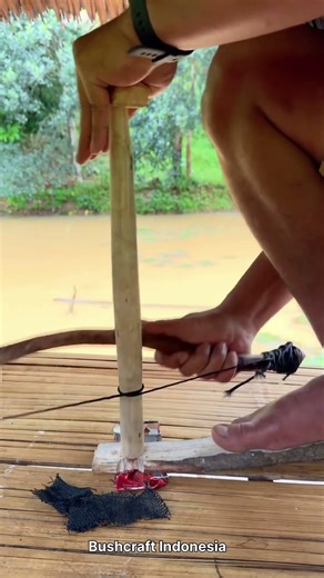 Teknik primitif untuk membuat api,bowdrill #shortsvideo #bushcraft #survival #shorts #short