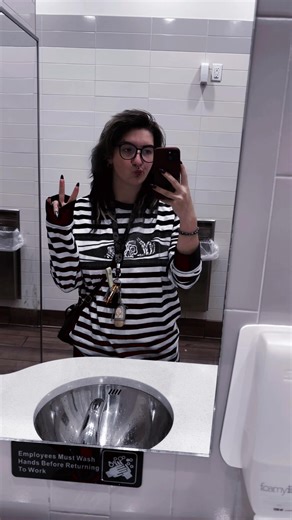 feeling very emo 🖤 but me the past few months, i’ve been grieving but also trying my best to be happy in despite of all the bullshit. proud of myself because i'm exploring a new me 😊 HUGE SHOUTOUT to my awesome friends and to yall who like my silly videos, much love ❤️