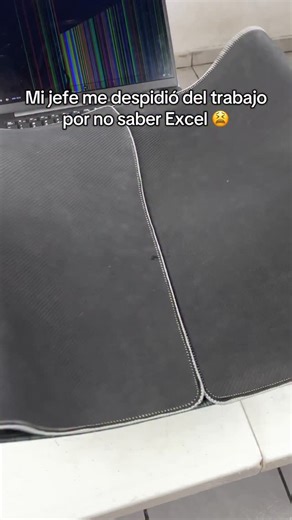 Excelya on Instagram: "La mejor inversión que eh hecho 👍 👀#excel #exceltricks #mousepad #exceltips #trabajo #alfombrilla #microsoftexcel #word #oficina #exceltraining Diseñado para personas que trabajan en oficina, este mousepad grande con atajos de Microsoft Office es una herramienta pensada para profesionales mayores de 30 años que pasan largas jornadas frente al ordenador. Integra atajos esenciales de Word, Excel y PowerPoint, permitiendo trabajar más rápido, con menos esfuerzo y sin perder
