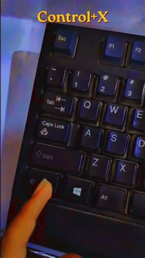 Move Files Instantly with This Windows Shortcut! 📁⚡ #shorts