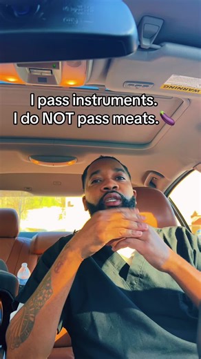 I pass instruments not meat #surgicaltechnologist #surgicaltechsoftiktok #surgicaltech
