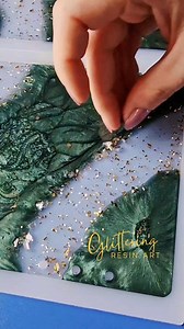 Another beautiful notebook order in the making process! 💎 Made to be desired by my customers! ❤️ Get in touch with me to create your perfect notebook. 📩 💦 Made with premium epoxy resin from Teexpert Resin Art 🛒 Linktree in my profile for resin art supplies #glitteringresinart #resinartist #resincrafts #luxuryaccessories #personalizednotebook #personalizednotepads #perfectgiftforchristmas #luxurystationery #resinnotebook #customnotebook #madewithlove #CustomMadeWithLove #resingifts #handmadeb