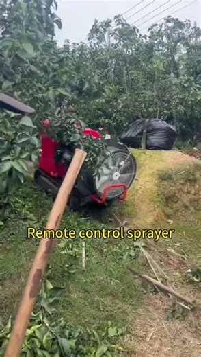 Wireless Remote Control Agricultural Sprayer Machine #sprayer WhatsApp Link: wa.me/8615265771785