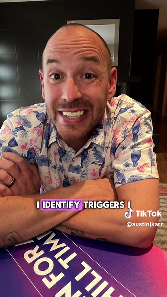 Considering trying or sipping non-alcoholic drinks in your sobriety journey? Here's a structured guide to make it more meaningful: 1️⃣Set Intention: Begin by consciously setting your intention before picking a non-alcoholic beverage. Clarify why you're opting for it—hydration, relishing flavors, or perhaps just socializing? This clarity ensures you're not substituting it for alcohol but rather choosing it with purpose. 2️⃣Honor Emotions: Pause and acknowledge your emotions without any judgment. 