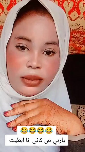 Traditional Henna Art: Intricate Designs on Hands