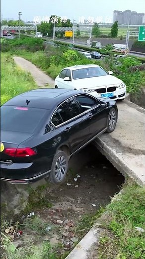 What Should I Do If I Get Stuck In A Narrow Road During My Internship?