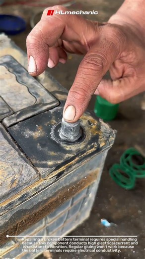 new innovation to overcome broken battery heads #innovation #ideas #repair #mechanic #tecnical