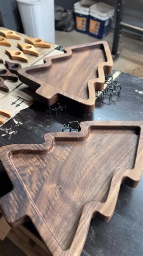 Mac & Tracy on Instagram: "I don’t know what I love more. This cute tree template from @diymontreal . This beautiful walnut with the surprise figure from @rslhardwoods . Or the way it all comes together and looks gorgeous from the @bumblechutes wood finish and bee nooba wax. I wish I had time to make a few more of these, but I atleast got two done!"