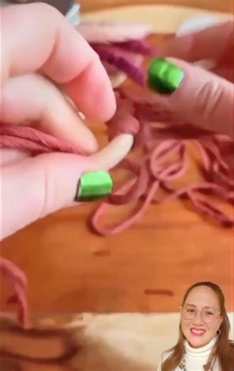 15K views · 148 reactions | ! Corazón de Macramé! Lo intentarías hacer? ❤️ #DECOR #innovación #hazlotumismo #DIYProjects #videosvirales #diyhome #ideas #home #creatividad #homedecor #diy #diyproject #macrame #macramelove #macrametutorial | Macramé & Arte Creativo | Facebook