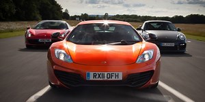 McLaren MP4-12C vs. Ferrari 458 y Porsche 911 GT2 RS: el paraíso de los supercoches