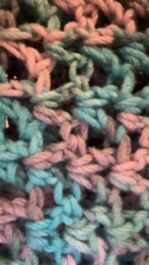 DIY V-Stitch Crochet Blanket: Quick & Easy Tutorial