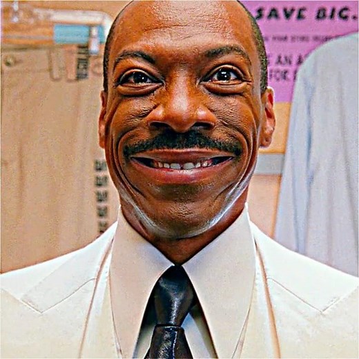 Meet Dave | The human-shaped spaceship arrives on Earth. 🎬🎬 #movie #edit #shorts