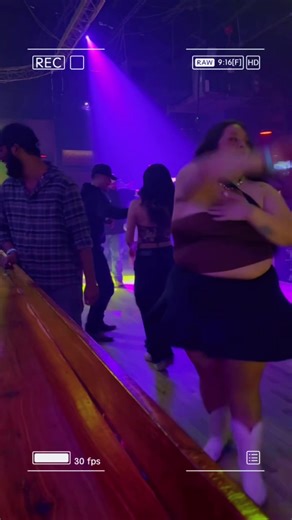 Texas Dance Vibes: Experience the Country Spirit