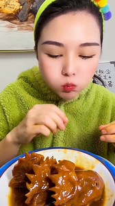 Colorful stir-fried noodles 🍜✨ loaded with veggies and smoky wok flavor 😋🔥 Light, glossy, and irresistibly slurp-worthy 💚❤️ #NoodleLove #StirFry #Mukbang #foodie | Xiaoyu Rural Food