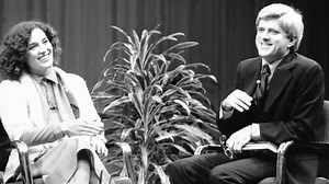 Remembering the life of talk show pioneer Phil Donahue