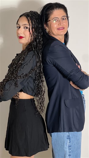 Auctiva | Social Media on Instagram: "A Auctiva não cria só posts. Ela organiza o Instagram da sua marca pra ela parecer, de fato, uma marca. Estratégia, estética e constância, tudo no lugar certo. #socialmedia #midiasocial #agênciadigital"