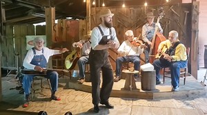 Fiddle and dance! Ozark Folk Center State Park employee Keith Symanowitz kicks up his heels with the Whoa Mule string band for a crowd at the Blacksmith Stage in the Craft Village. If you'd like to learn how to Ozark jig dance, stop by the Craft Village for our Jig Dancing 101 class w/ Keith at the outdoor stage behind the auditorium this Thursday from 11:45 a.m.-12:15 p.m. 🕺You can jig dance...you just don't know it yet.😊 If you can't make it this week, check out our event calendar for more o
