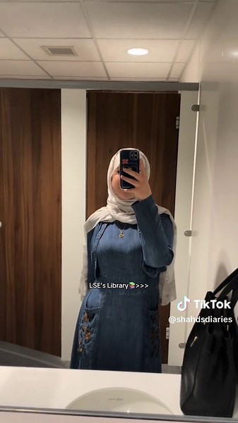 Discover LSE’s Library: A Student’s Aesthetic Haven