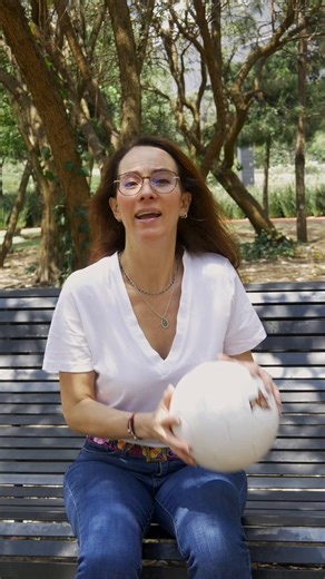 ¿Tienes entre 18 y 29 años y quieres vivir el Mundial desde adentro? Este programa es para ti, si vives en CDMX, Estado de México, Jalisco o Nuevo León.Con la campaña de la @STPS_mx, Jóvenes Embajadores y Embajadoras del Mundial 2026, podrás capacitarte en turismo, cultura, hospitalidad y atención a visitantes para participar en la organización del torneo durante junio y julio de 2026.El programa incluye una beca mensual de $9,582 pesos y seguro médico del IMSS. Al terminar el Mundial, puedes co