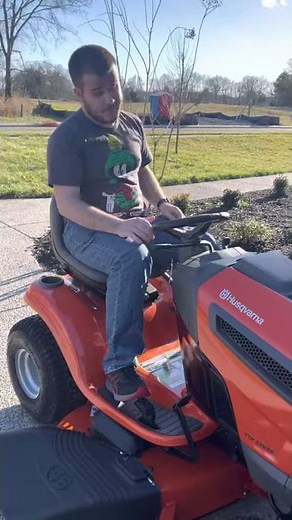 Husqvarna YTH22V46 riding lawn mower cold start up