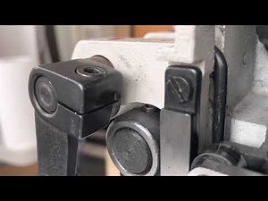 Adjusting the walking foot linkage on a Cowboy CB-3200 (Juki 441 class)