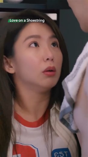 Whatever she’s feeling, he’s loving it. 😏💖 (Territories Apply) #iqiyi #loveonashoestring #guoshuyao #linzihong #cdrama #爱奇艺 #陆剧 #完全省钱恋爱手册 #郭书瑶 #林子闳 | iQIYI US