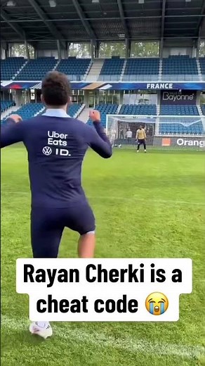 Rayan Cherki is a cheat code 😭 (via fff/IG)