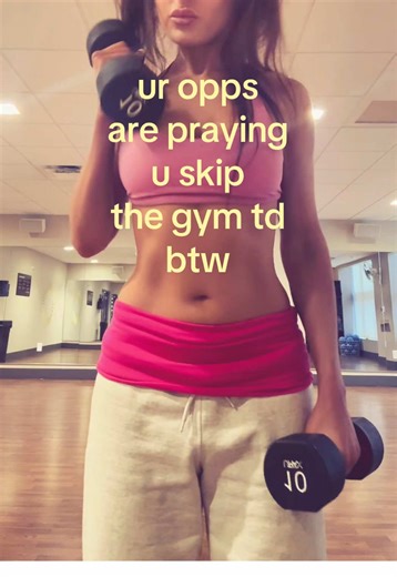 and we never give them what they want💋 #gymmotivation #workoutmotivation #liftingweights #2010snostalgia #fitgirls