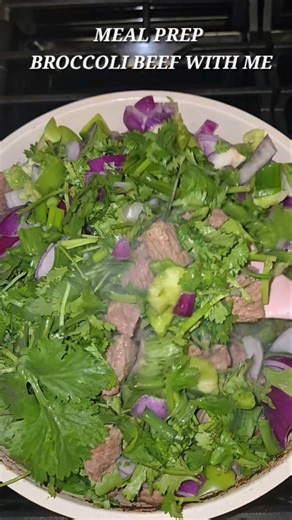 Cook Brocoli beef with me🥦#beef #broccoli #mealprep#weightloss #broccolistirfry#shorts#fypシ #petshub