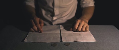 The Coin Trick That Fooled Elvis Presley - Revealed