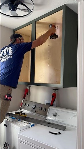 Installing an upper cabinet #DIY #Cabinet #howto #EZCabinets #woodworking
