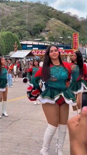 #milindoecuador#dance#bastoneras#cosplay#dancecraze#smartphone#dancetrend#humor#carnival#twerk
