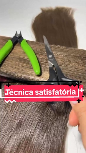 Se você é cabeleireiro e quer aprender a trabalhar com mega hair ou apenas aperfeiçoar suas técnicas ou até mesmo você cliente que usa mega e quer mostrar ao seu cabeleireiro como ele pode crescer trabalhando com o que há de mais atual no mercado, compartilha esse vídeo me segue para ficar por dentro de todas as dicas e marca nos comentários aquela pessoa que precisa saber disso! gratidão 🙏🏻#CapCut #cabeleireirotiktok #megahair #dicasdemegahair #megahairbrasil #capcuteditor #ASMR #foryou