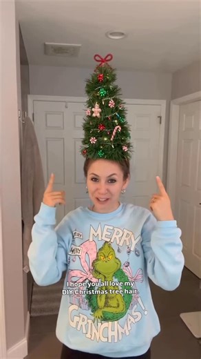 Instagram’s @Creators on Instagram: "We’re about to show up to the family holiday function with this hairstyle 🎄 Check out our stories for more reels we loved this week! 🎥: @heybrooklynb"