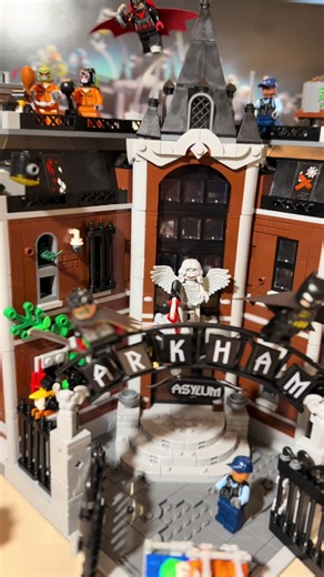 @LEGO DC Batman Arkham Asylum set! Fun build! 🔥 Great Minifigs too! #legobatman #lego #legoarkhamasylum #batman #legotiktok