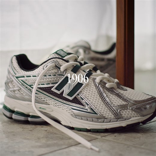 The 1906R in Silver Metallic with Nightwatch Green and Sea Salt. Available online or at Mall of Africa, Sandton and Canal Walk NB Experience stores: https://bit.ly/3ALUpIP | New Balance