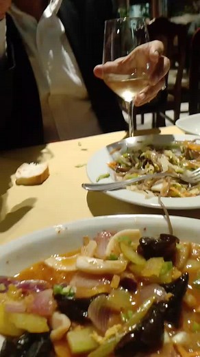 Video di simoray(bazar Amir) (@simo.ray.officiel) con suono originale - simoray(bazar Amir)